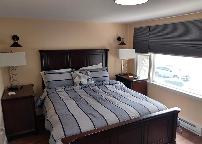 Maple Leaf Lodge