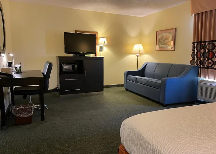 Super 8 By Wyndham Colby
