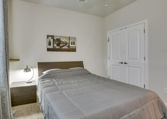 Baton Rouge Vacation Rental: 5 Mi To Lsu!