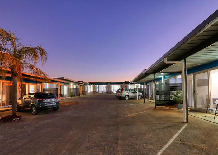 Hilltop Motel