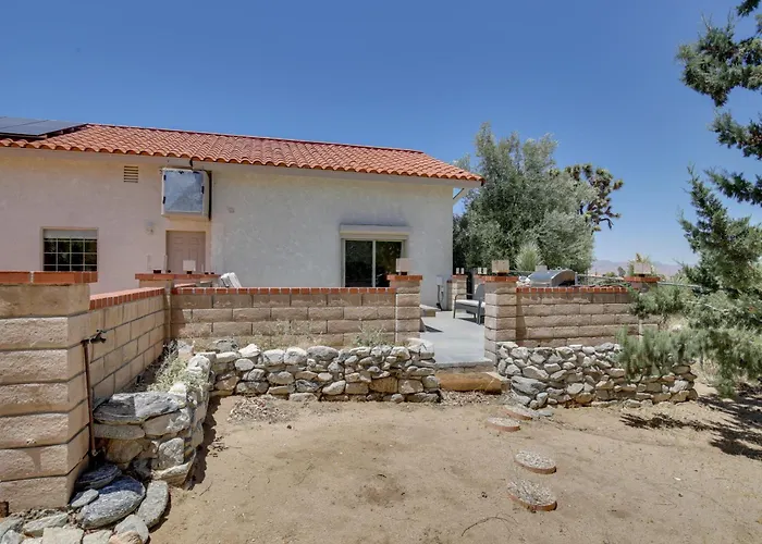California Vacation Rental With Hot Tub & Patio!