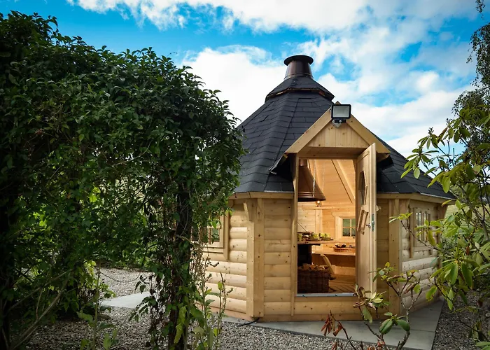 The Eagle'S Nest - Large House With Hot Tub And Sauna
