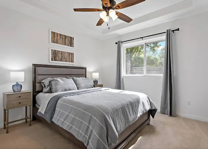 Remodeled 4 Bedroom Home Close To Downtown Frisco.