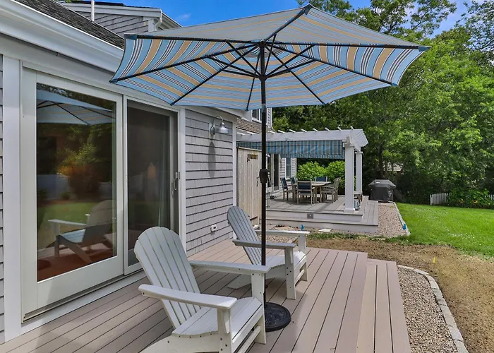 3 Bicycles Provided! Cape Cod Cottage W/ Deck