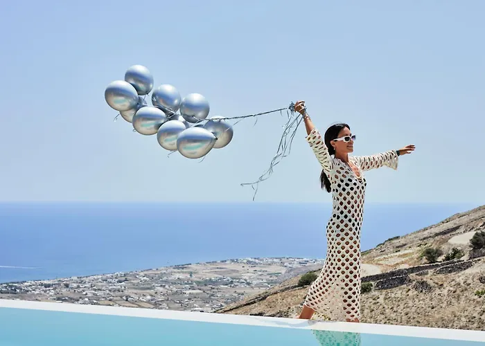 Santorini Sky, The Retreat