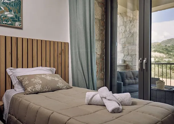 Villa Arianna, Close To The Beach! By Mindyourvilla