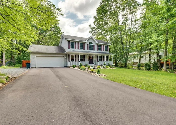 Hot Tub, Game Room & Fire Pit: Pocono Summit Home!