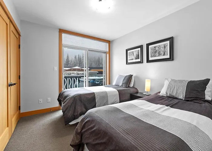 Kookaburra Lodge #203 By Bear Country