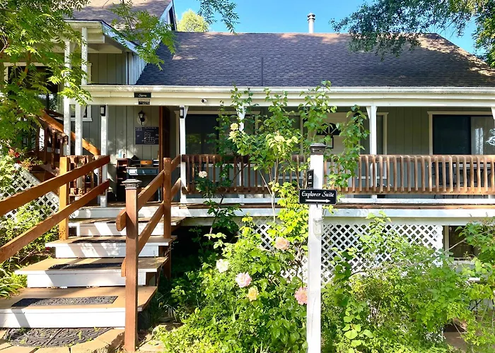 Sierra Mountain Lodge - Vacation Rentals - Yosemite