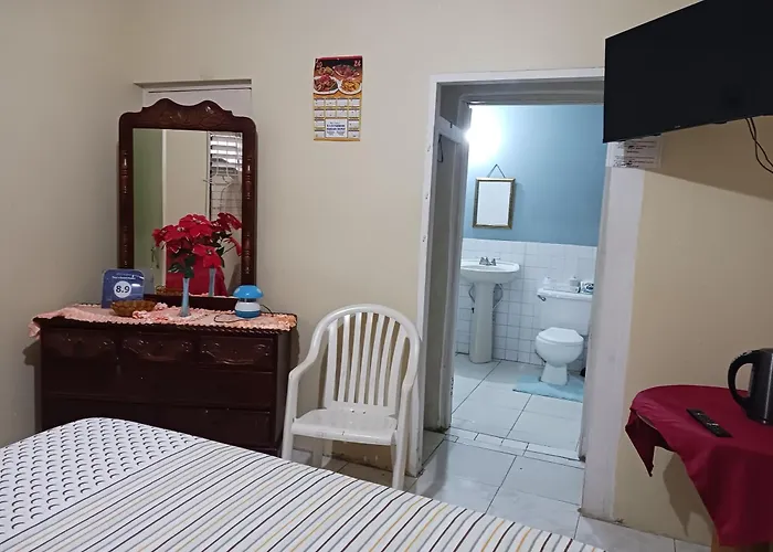 Tina'S Guest House
