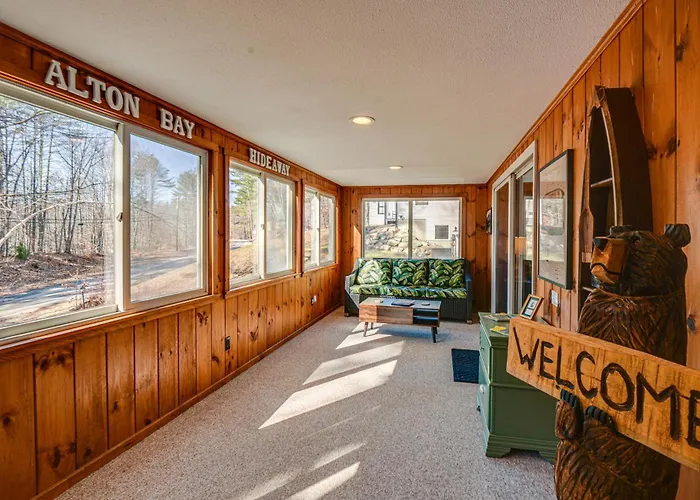 Cozy Home Near Lake Winnipesaukee & Hiking Trails