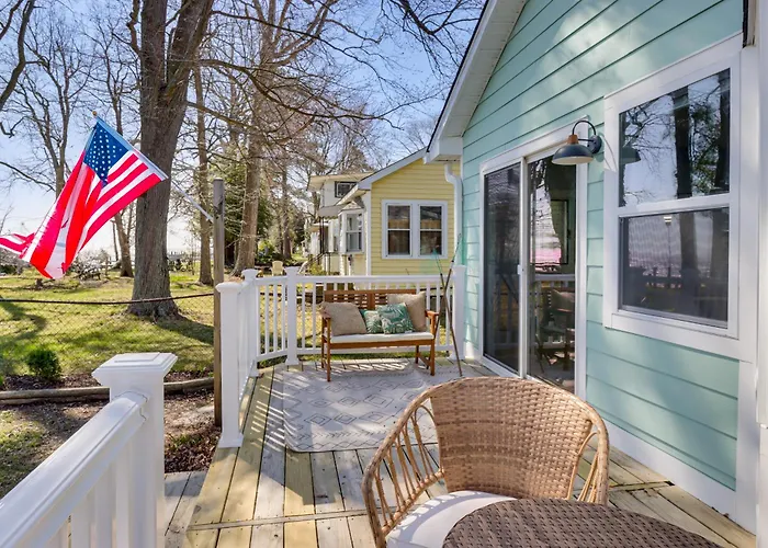 Bayfront Maryland Retreat W/ Deck, Near Beaches!
