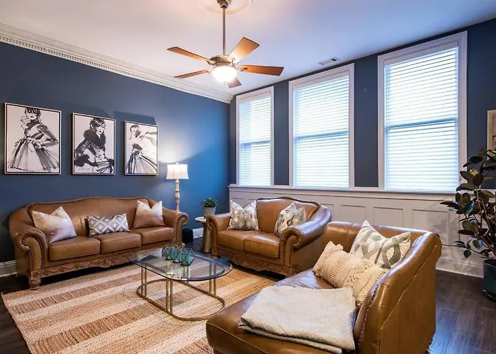 Downtown Sophistication/ Two Bedroom / Two Bath