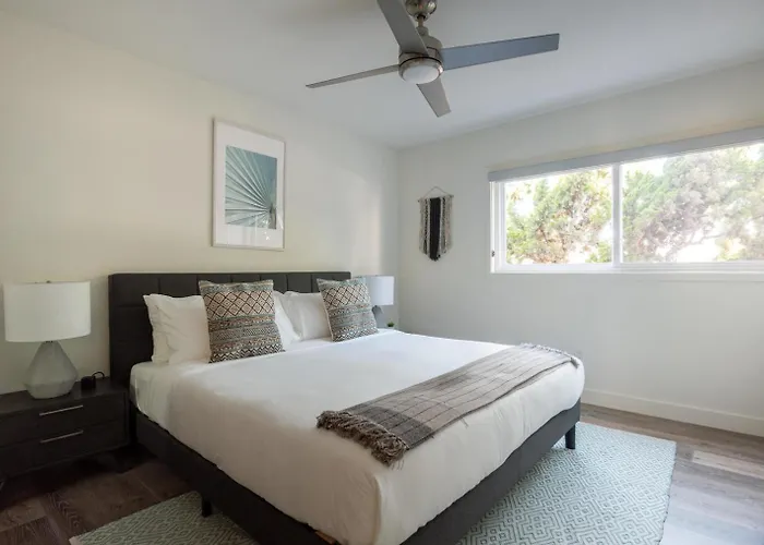 Redondo Beach 2Br Steps To Water Near Pier Lax-1167