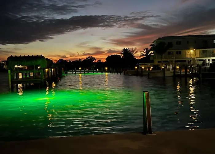 1B 2Ba Seaside Getaway Pool Oceanside
