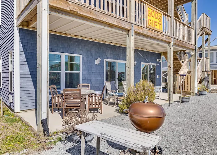 Ocean-View Apt In Emerald Isle - Walk To Beach