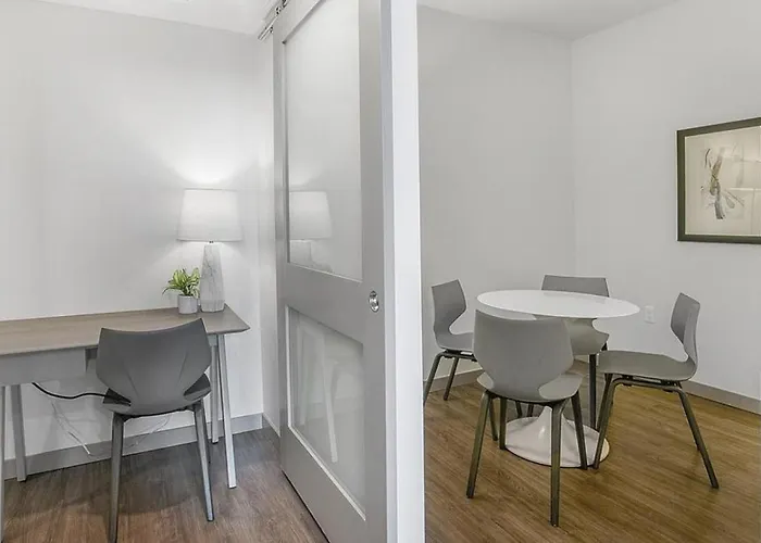 Landing Modern Apartment With Amazing Amenities