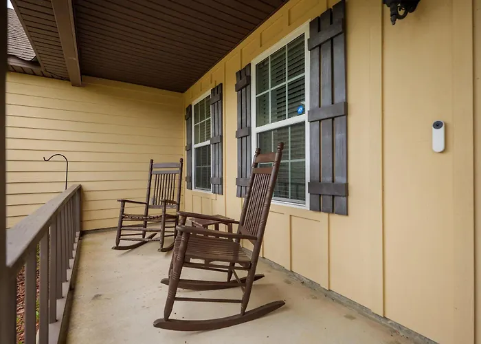 Cozy Retreat Near Moody Afb, Vsu, Downtown & Parks