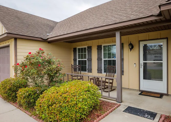 Cozy Retreat Near Moody Afb, Vsu, Downtown & Parks
