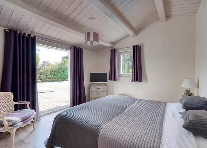 Maison Au Calme En Lisiere De Foret Avec Piscine Chauffee