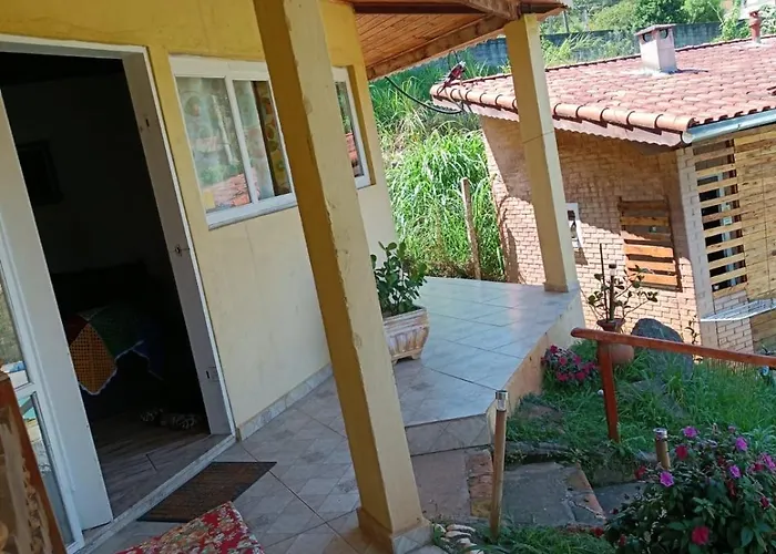 Pousada Pitoresca Casa Amarela