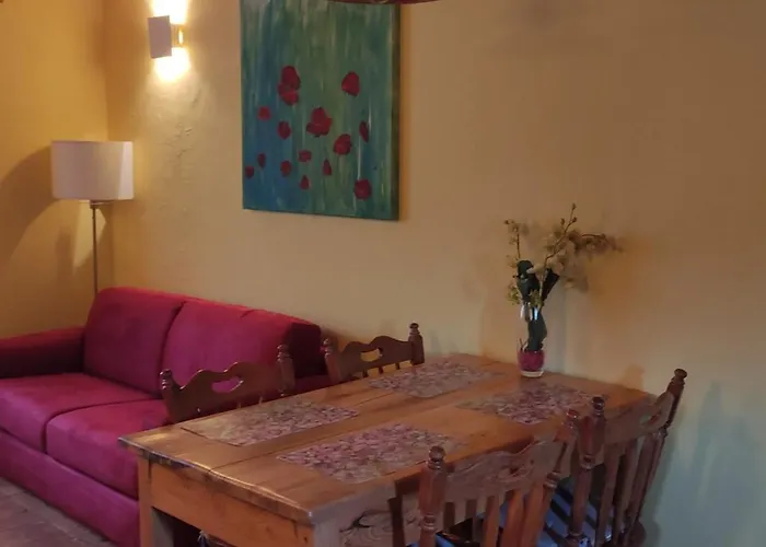 Holiday House Sweet Home