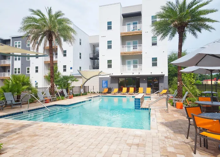 Grand Two Bedroom Two Bathroom Apartment With Balcony