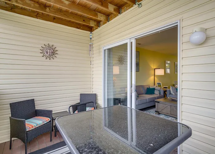 3 Mi To Savannah Beach: Lewes Condo W/ Pool Access