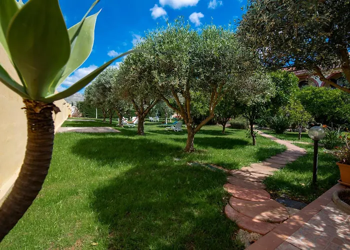 Villa Del Papiro - Charme Apartments Con Piscina