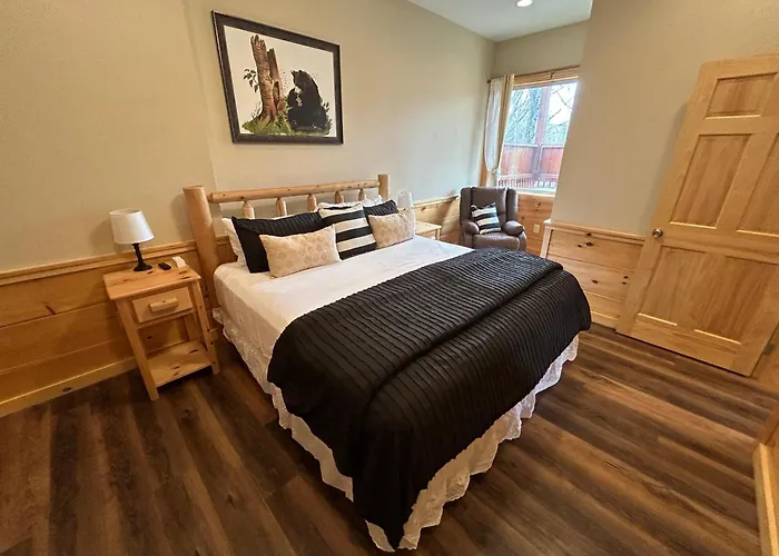 Goats & Honey Family Cabin