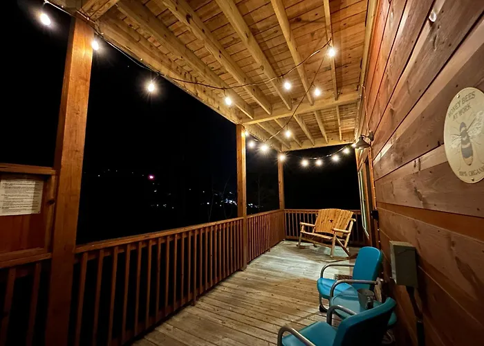 Goats & Honey Family Cabin