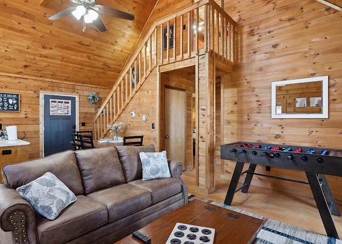 Cozy Family Friendly Cabin With Hot Tub, Near Gatlinburg, Pigeon Forge, Dollywood