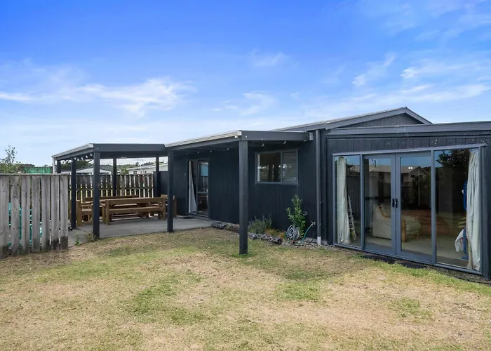 Himatangi Kiwi Bach - Himatangi Beach Holiday Home