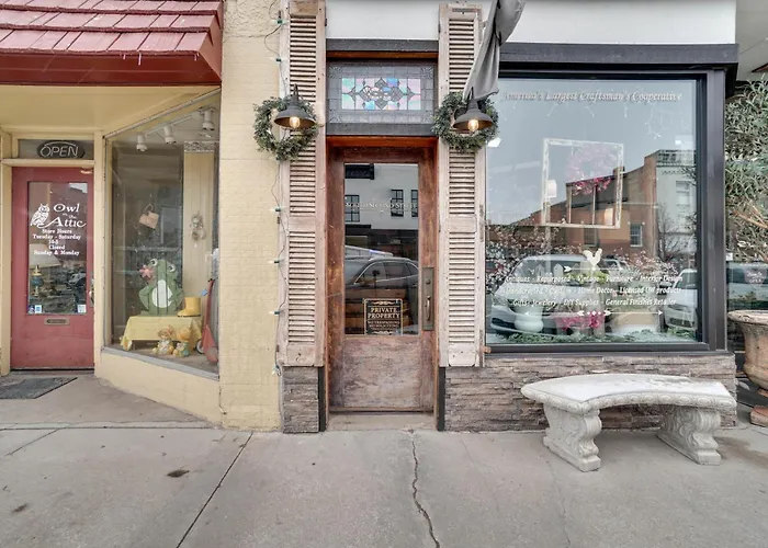 Vintage Downtown Laramie Apartment W/ Deck!
