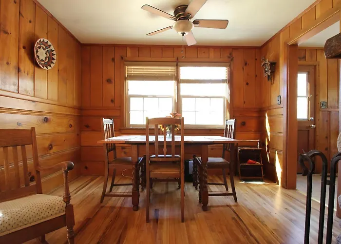 Ahwahnee-Be Vintage Cabin - Walk To Town!