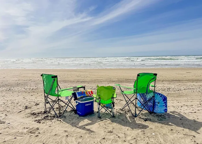 Romantic Sunset Beach Views, Hottub Pinpointstays