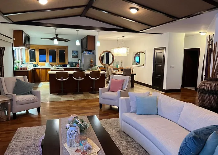 Hawaiian Paradise, Absolutely Gorgeous, Breathtaking Beach Home In Waimanalo