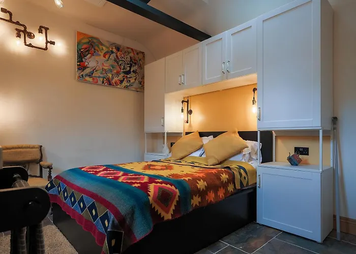 Cosy Countryside Retreat - Pogo