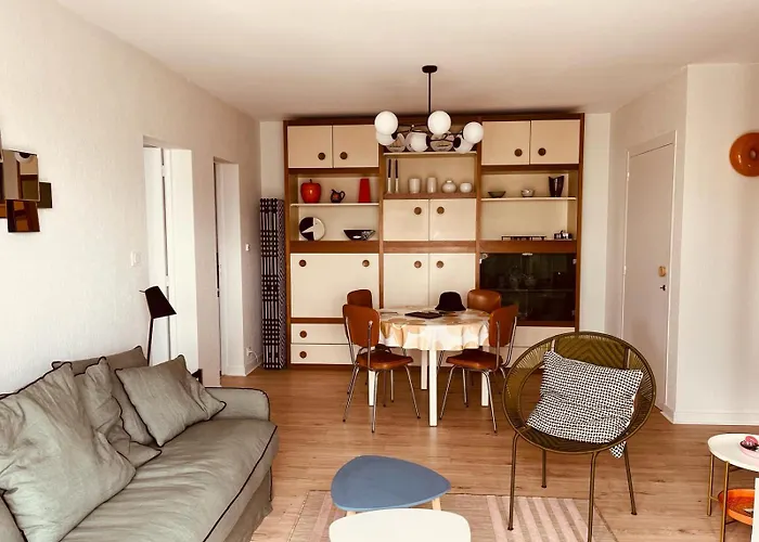 Champs De Mars Appartement 1 Chambre Proche Centre Ville, Balcon Et Parking