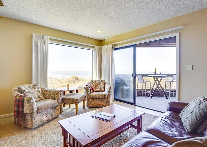 Watsonville Condo W/ Ocean Views & Beach Access