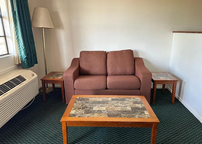 Windcrest Inn And Suites