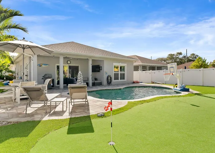 Modern Pool Home W Putting Green