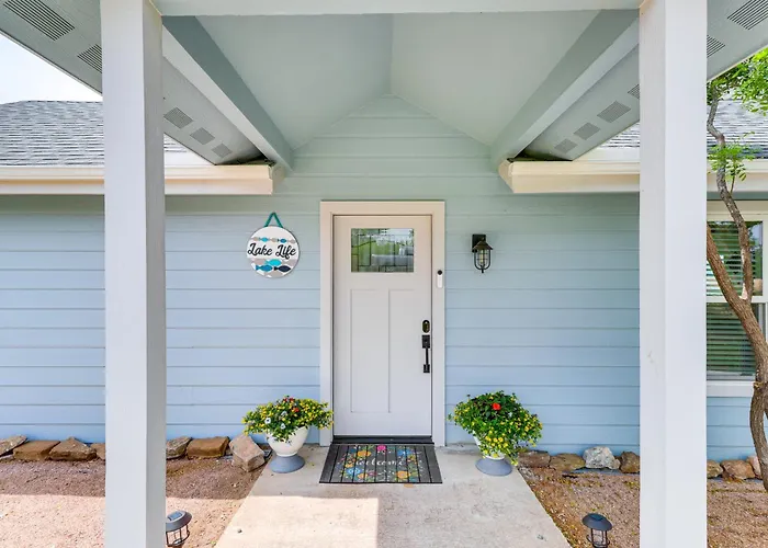 Serene Burnet Getaway W/ Buchanan Lake Views!