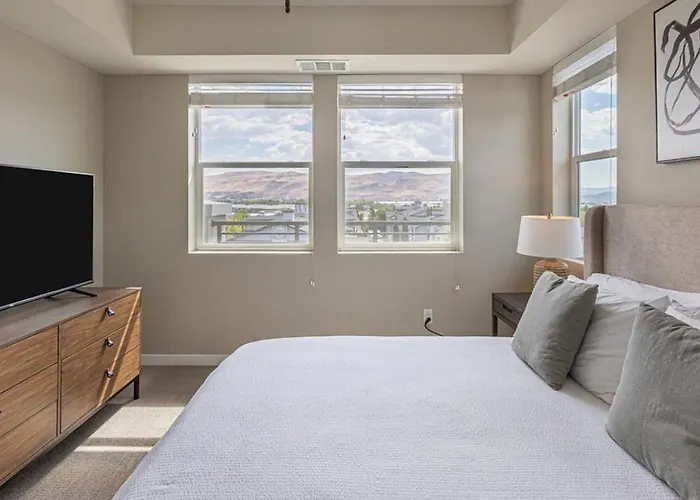 Landing Modern Apartment With Amazing Amenities