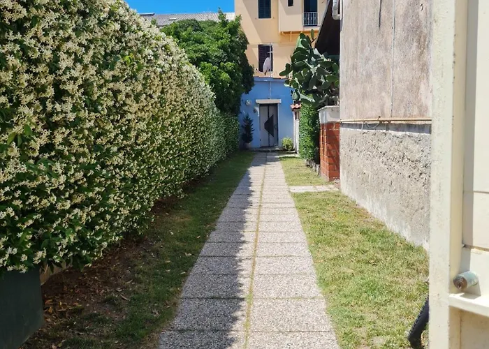 Monolocale Con Giardino Privato, 1 Minuto Dal Mare