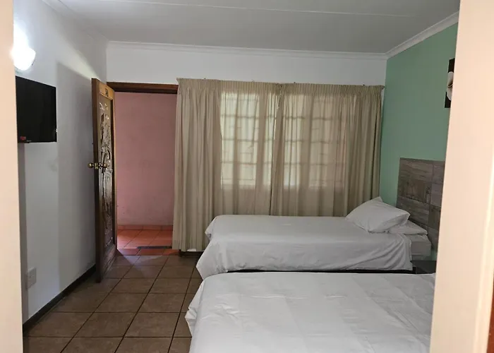 Rustenburg Palm Lodge