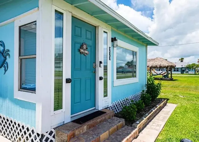 The Cottage - Downtown Rockport