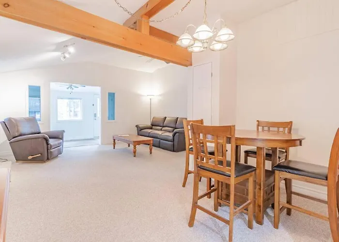 Hot Tub Beach Retreat In Grand Bend