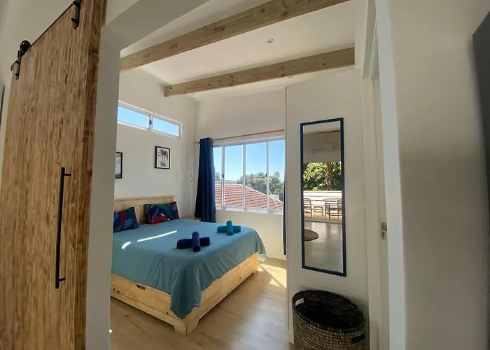 Tree House By The Ocean