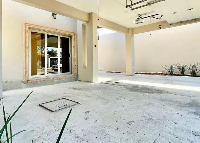 Spacious Downtown Stay 6 Blocks From Malecon
